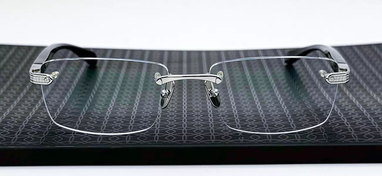 Gọng sừng mạ vàng palladium