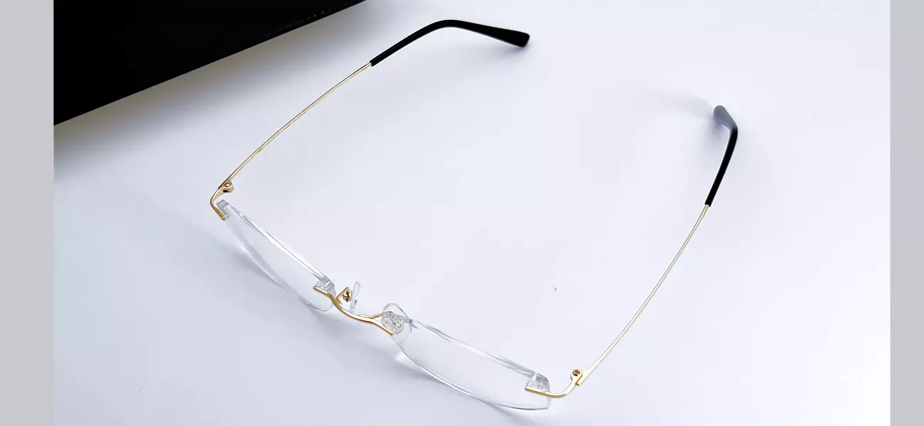 Gọng vàng 18K đúc