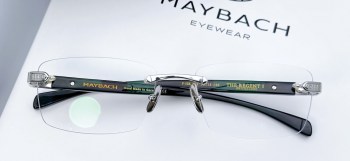  Maybach gọng sừng